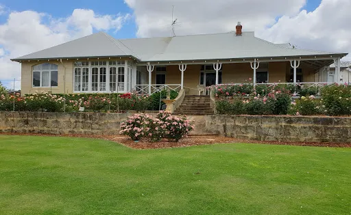 Patsy Durack's Rose Gardens