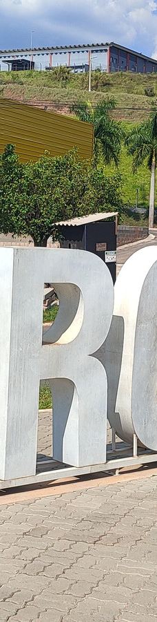 Boy Monument Porteira-Ouro Fino