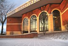 Eisenhower Public Library景点图片