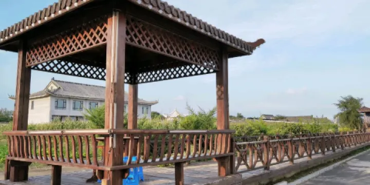 查幹浩特旅遊度假區-普雲寺