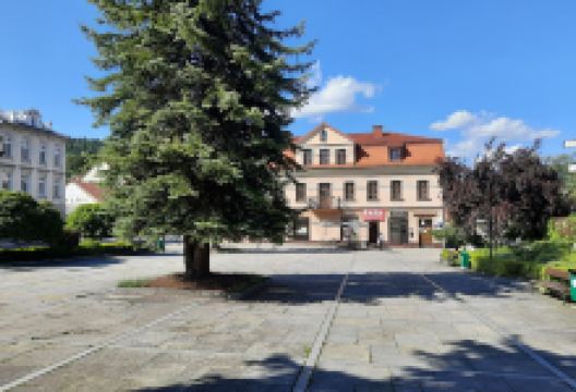 Rynek w Suchej Beskidzkiej景点图片