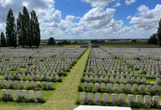 泰恩床公墓景点图片