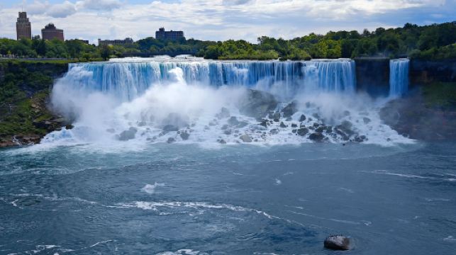 布里達爾維爾瀑布