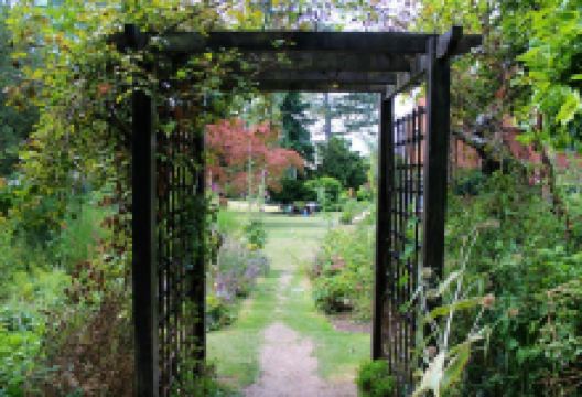 Cheslyn House and Gardens景点图片