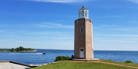 Avery Point Lighthouse