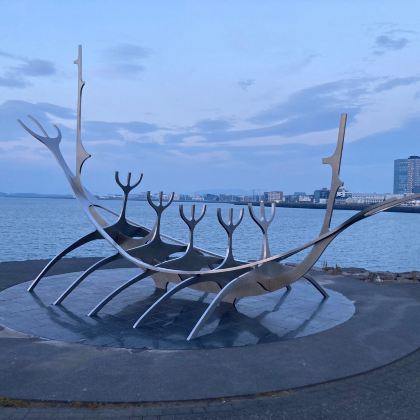 冰岛雷克雅未克+阿克雷里+华姆斯唐吉+斯奈山半岛12日11晚私家团