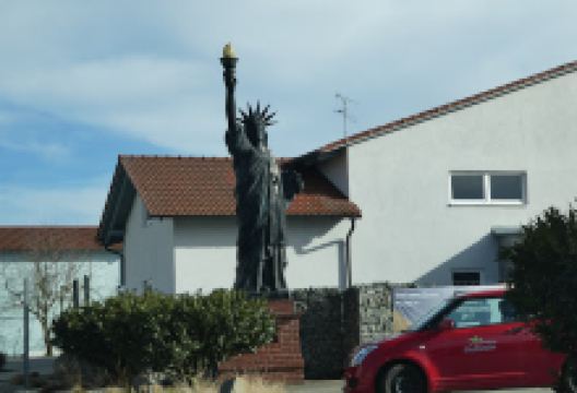 Freiheitsstatue von Plattling景点图片