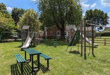 Oddington Village Playground景点图片