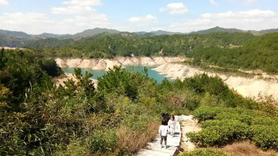 純池鎮芹山湖觀光垂釣露營基地