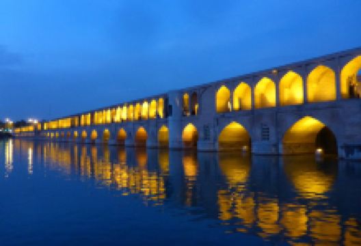 三十三孔桥景点图片