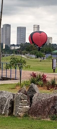 Park Gabriel Chucre-巴鲁埃里