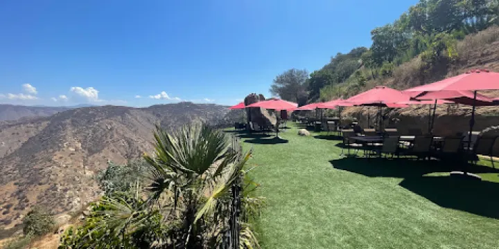 Speckle Rock Vineyards