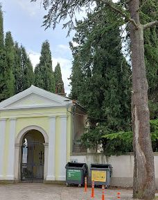 Motovun cemetery-莫托文