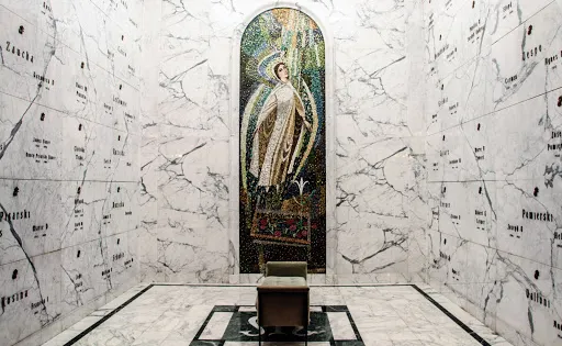 Resurrection Catholic Cemetery & Mausoleums