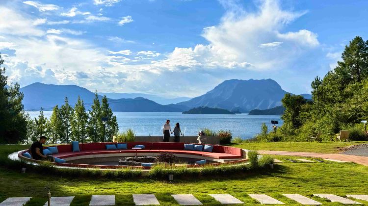 2D1N · Group Tours · Yunnan Lijiang + Lugu Lake + Lige Viewing Platform