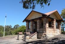 Woodford Memorial Park景点图片