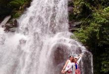 Pha Dok Seaw Waterfall景点图片