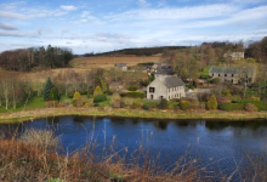 Dyce Churchyard and Cemetery景点图片