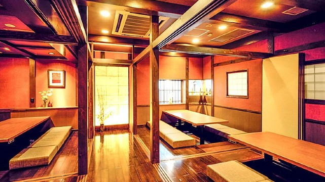 Miyazaki Jidori Sumibiyaki Kuruma Esaka餐厅图片