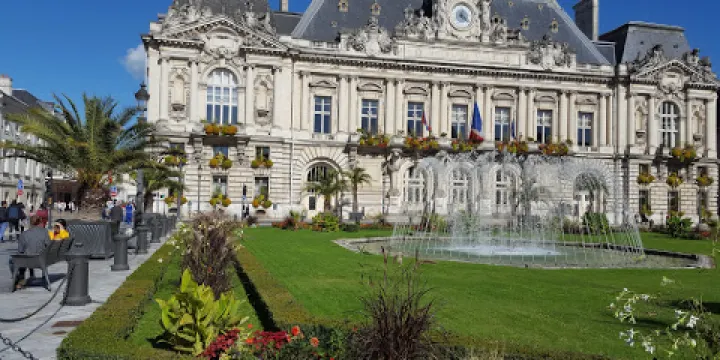 讓·饒勒斯廣場