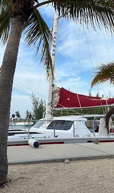 Red Sail Sports - Safehaven Marina-乔治市