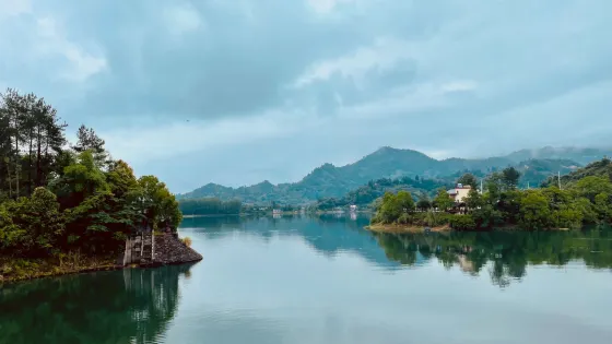 棲鳳湖景區