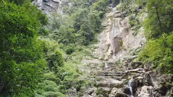 壺瓶山瀑布