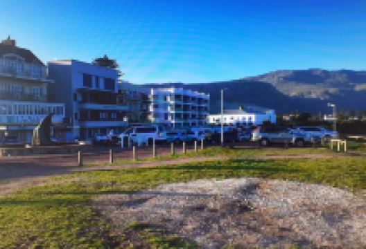 Grotto Beach (Blue Flag)景点图片