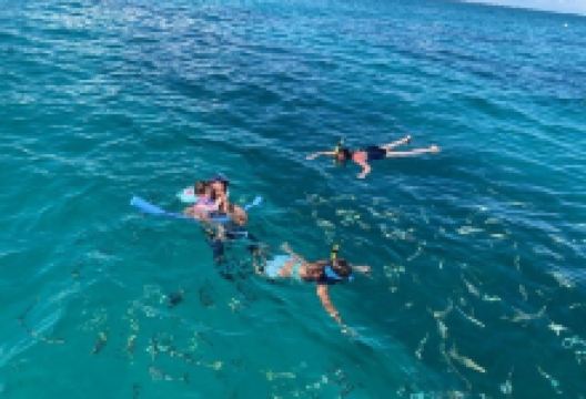 Sombrero Reef景点图片