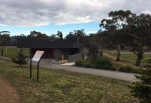 Lieutenant William Eltham景点图片