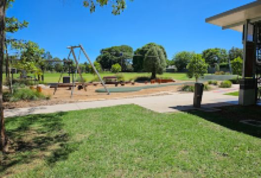 Coronation Park景点图片