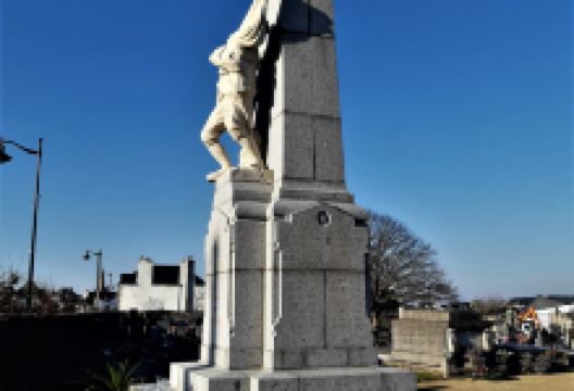 Monument Aux Morts景点图片
