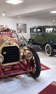 Kaáli Autó-Motor Múzeum-巴拉顿菲赖德区