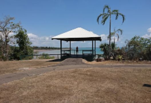 Lights of Darwin Harbour Lookout景点图片