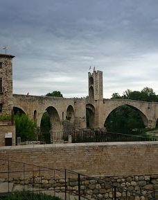 Besalú Bridge-贝萨卢