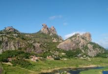 Rock of the Brooding Hen景点图片