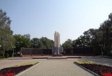 Monument to Workers Who Died During the Great Patriotic War景点图片
