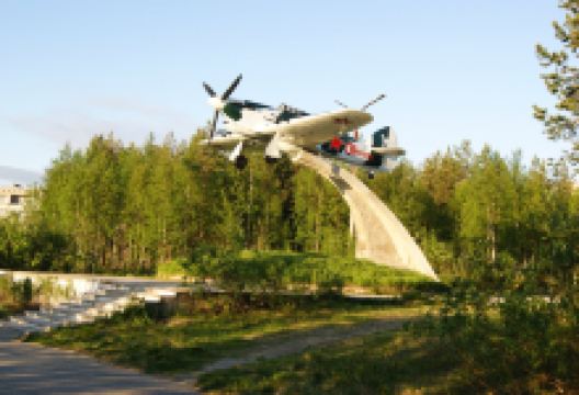 Hawker Hurricane Monument景点图片