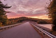 Surry Dam Trail景点图片