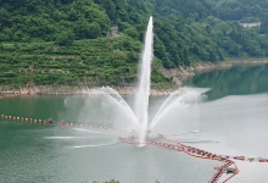 Lake Gassanko Fountain景点图片
