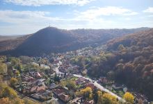 Szarvaskői Romvári景点图片