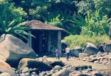 Oyster Rock Lighthouse景点图片