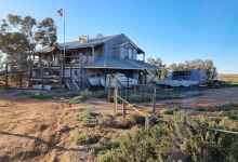 Lake Eyre Yacht Club景点图片