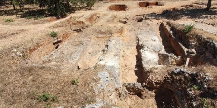 Minoiko Nekrotafeio Armenon