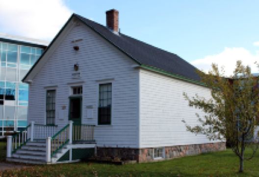 Little White Schoolhouse Museum景点图片