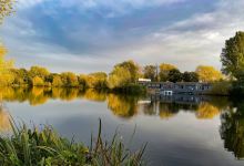 Brooklands Lake景点图片