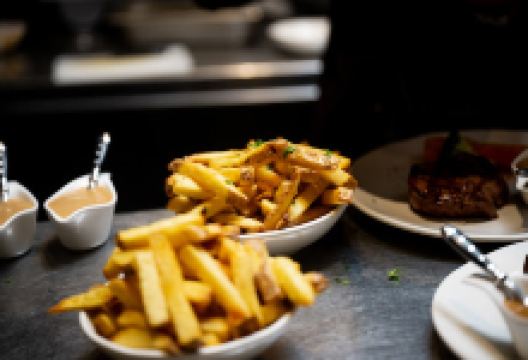 Steakhouse The Golden Bull美食图片