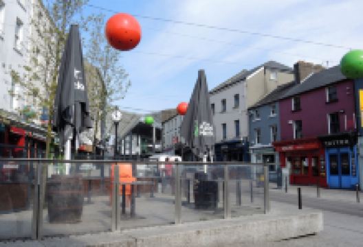 The Apple Market景点图片