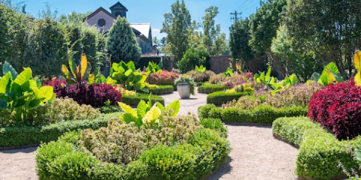 Paul J Ciener Botanical Garden