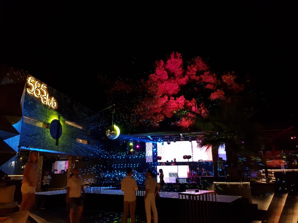 585 Club餐厅图片